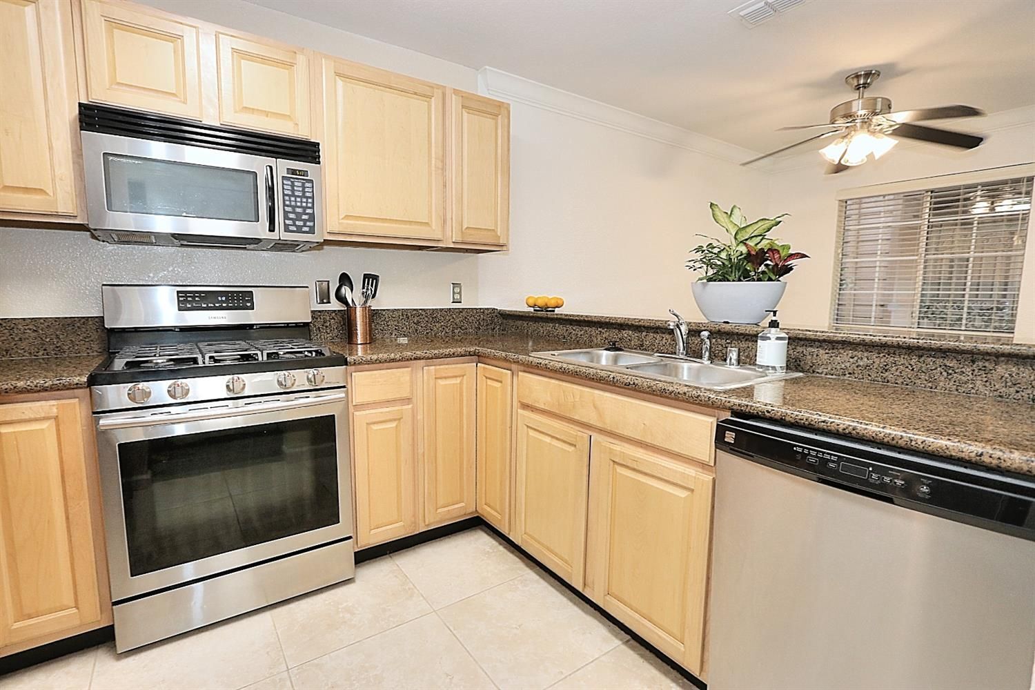 Building Photo - 11150 Trinity River Dr