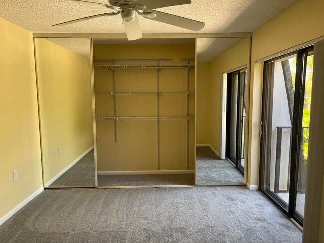 Building Photo - 621 6th Way