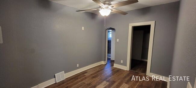 Building Photo - Receive One Month Free Rent At Move-In! Co...