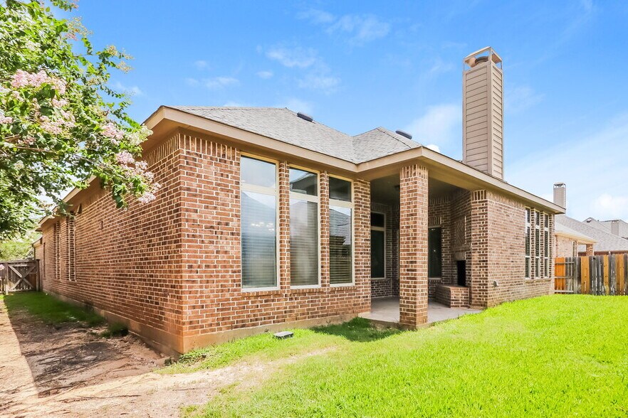 Building Photo - 29023 Oldfield Ct
