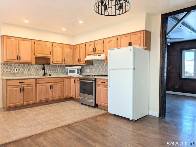 Building Photo - 139 Little Deer Rd