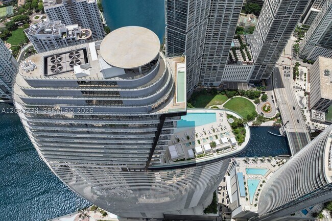 Building Photo - 300 Biscayne Blvd