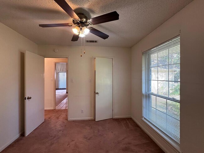 Building Photo - 110 Puna Ln
