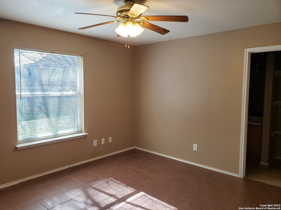 Building Photo - 10622 Shaencrest