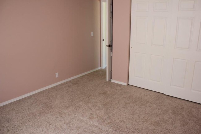 Building Photo - 2 br, 2.5 bath House - 14905 SW 106th Ave