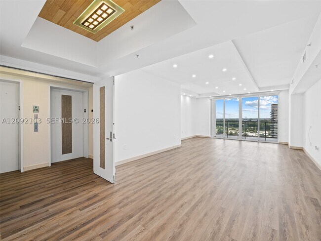 Building Photo - 333 Las Olas Way
