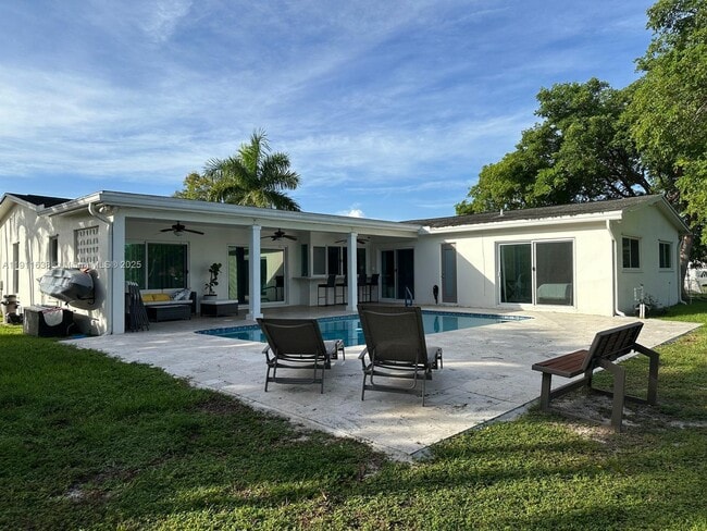 Building Photo - 10563 NW 4th St