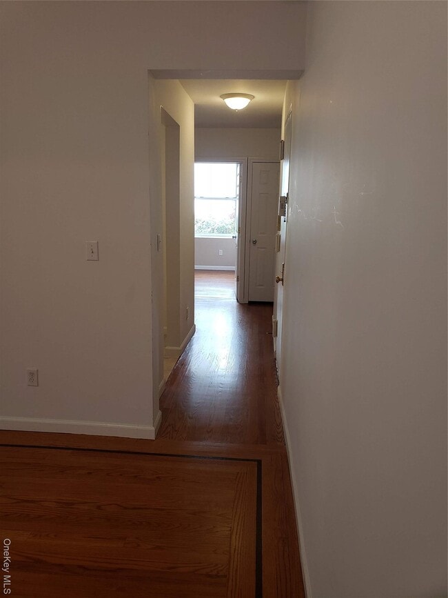 Building Photo - 40 Fairview Ave