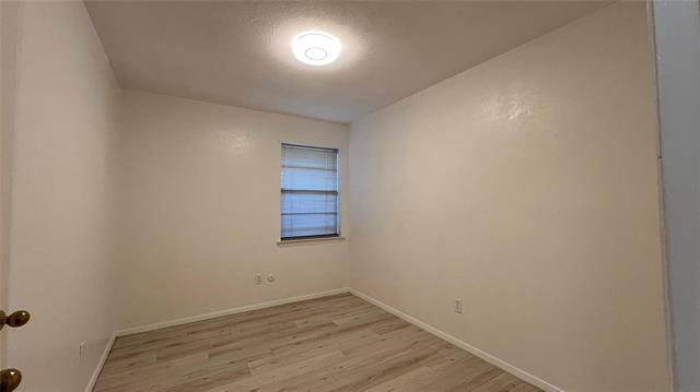 Building Photo - 1915 Longmeadow Dr