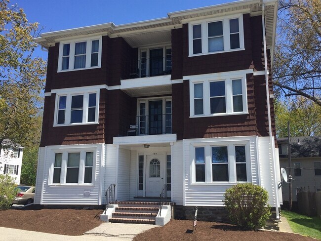 Building Photo - 154 Lovell St