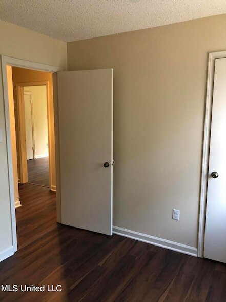 Building Photo - 8341 Old Forge Rd