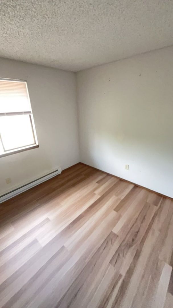 Building Photo - PRELEASING AUGUST 2026: 4 bedroom, 2.5 bathroom House