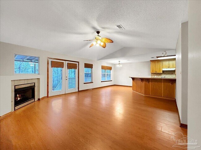 Building Photo - 1427 Big Coldwater Creek Rd