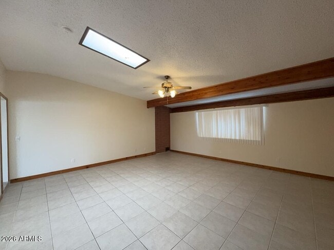 Building Photo - 3733 Sparrow Dr