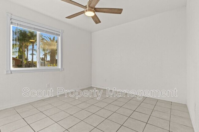 Building Photo - 260 Val Monte Dr