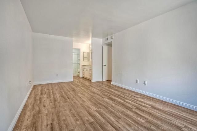 Building Photo - 391 N Melrose Dr