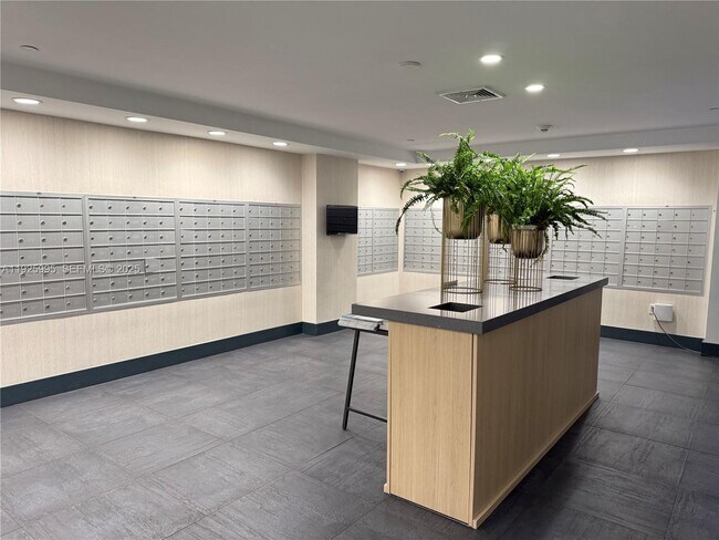 Building Photo - 90 SW 3rd St