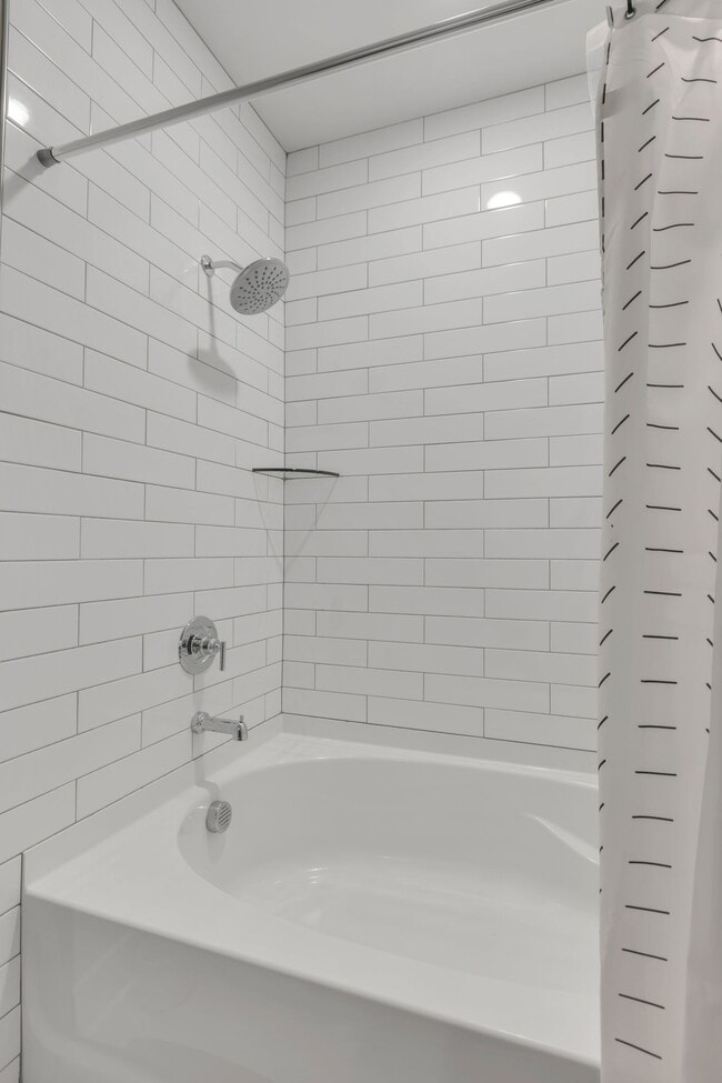 Building Photo - 253 Stonecrest Cir