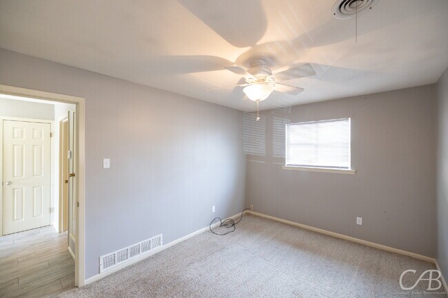Building Photo - For  Lease