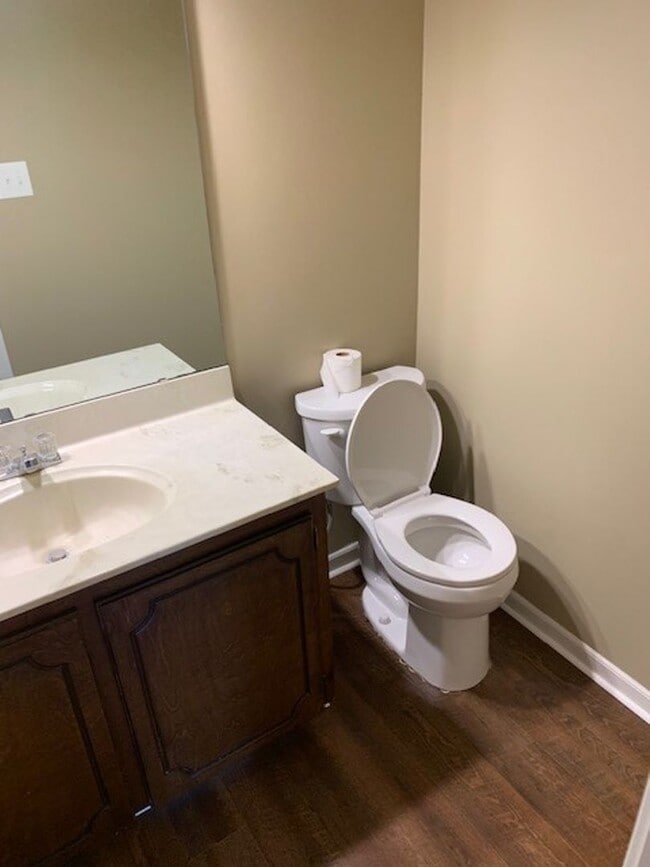 Building Photo - 317 Rock Knoll Dr