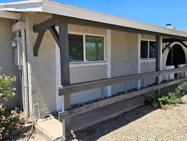 Building Photo - 8702 W Pinnacle Peak Rd