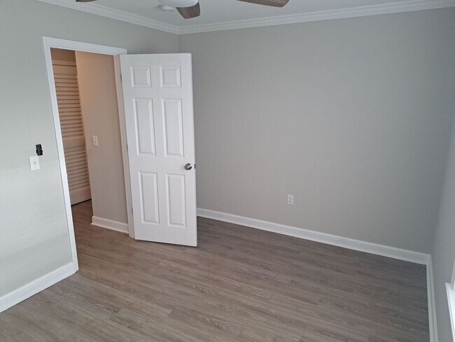 Building Photo - 7325 Claudia's Way