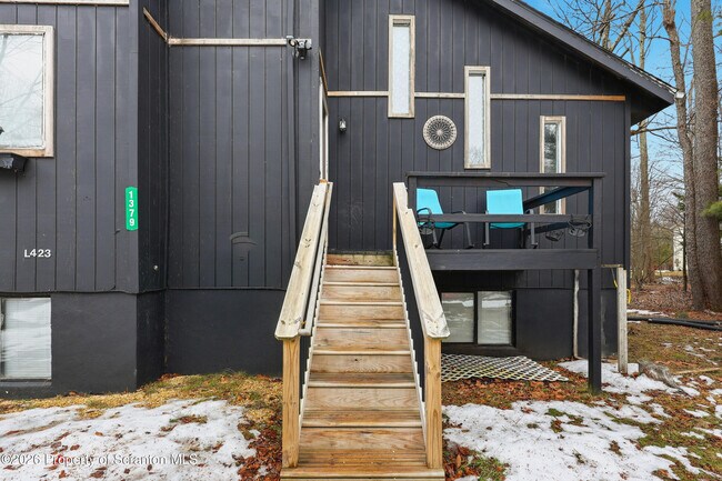 Building Photo - 1379 Winding Way