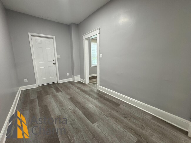 Building Photo - Updated 4 Bedroom Home in the Heart of Bal...