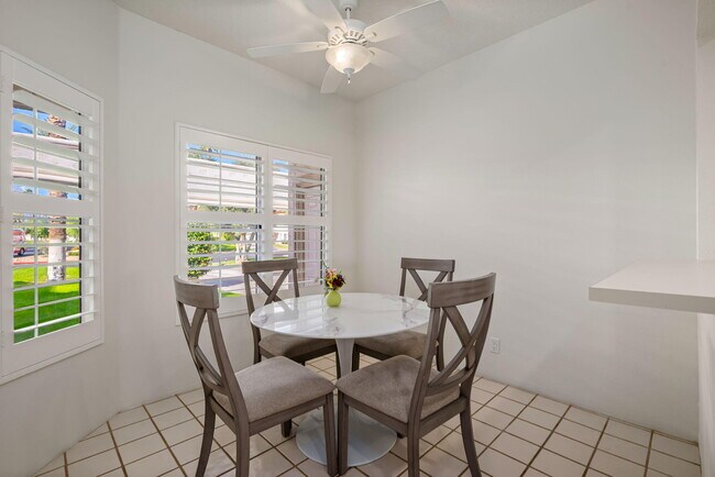 Building Photo - 270 Vista Royale Cir E