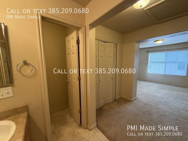 Building Photo - 2954 1310 W