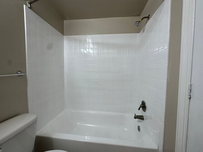 Building Photo - 3706 Erdman Ave