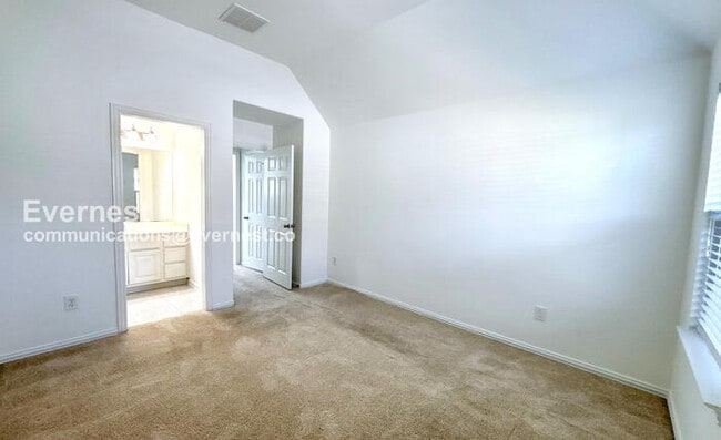 Building Photo - 4811 Sunset Park Ln