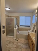 Building Photo - 128 N Prairie Falcon Pkwy