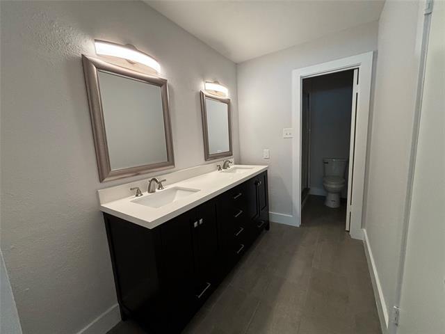 Building Photo - 2535 Wedglea Dr