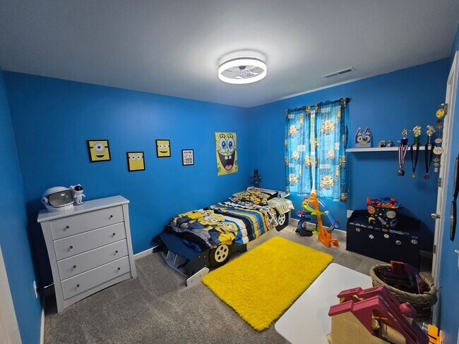 Building Photo - Best Lot in the Neighborhood – Beautiful L...