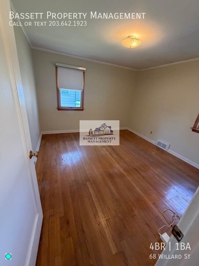 Building Photo - 68 Willard St