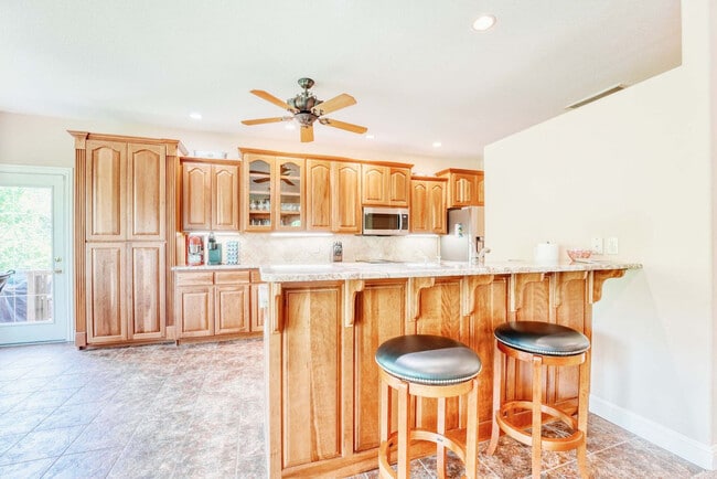 Building Photo - 16 Cheviot Ln