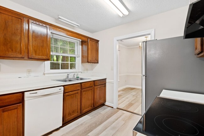 Building Photo - 3-Bedroom Home for in Cary – Close to Downtown!