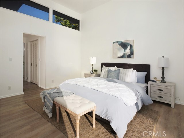 Building Photo - 2105 W Paseo Del Mar