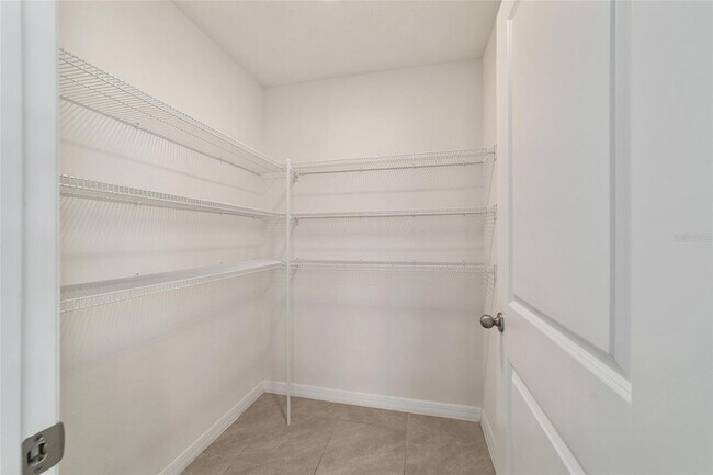 Building Photo - 8741 SW 45th Ct