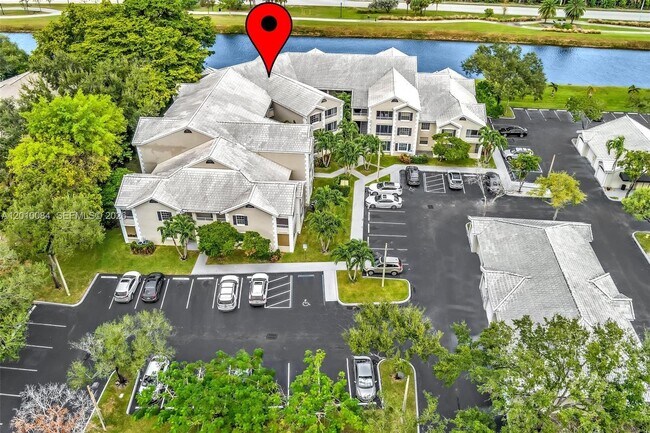 Building Photo - 2881 N Oakland Forest Dr