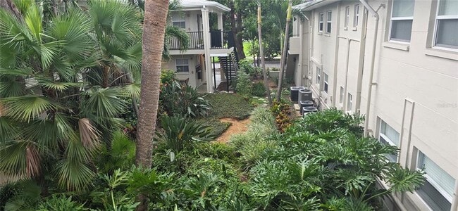 Building Photo - 224 6th Ave N