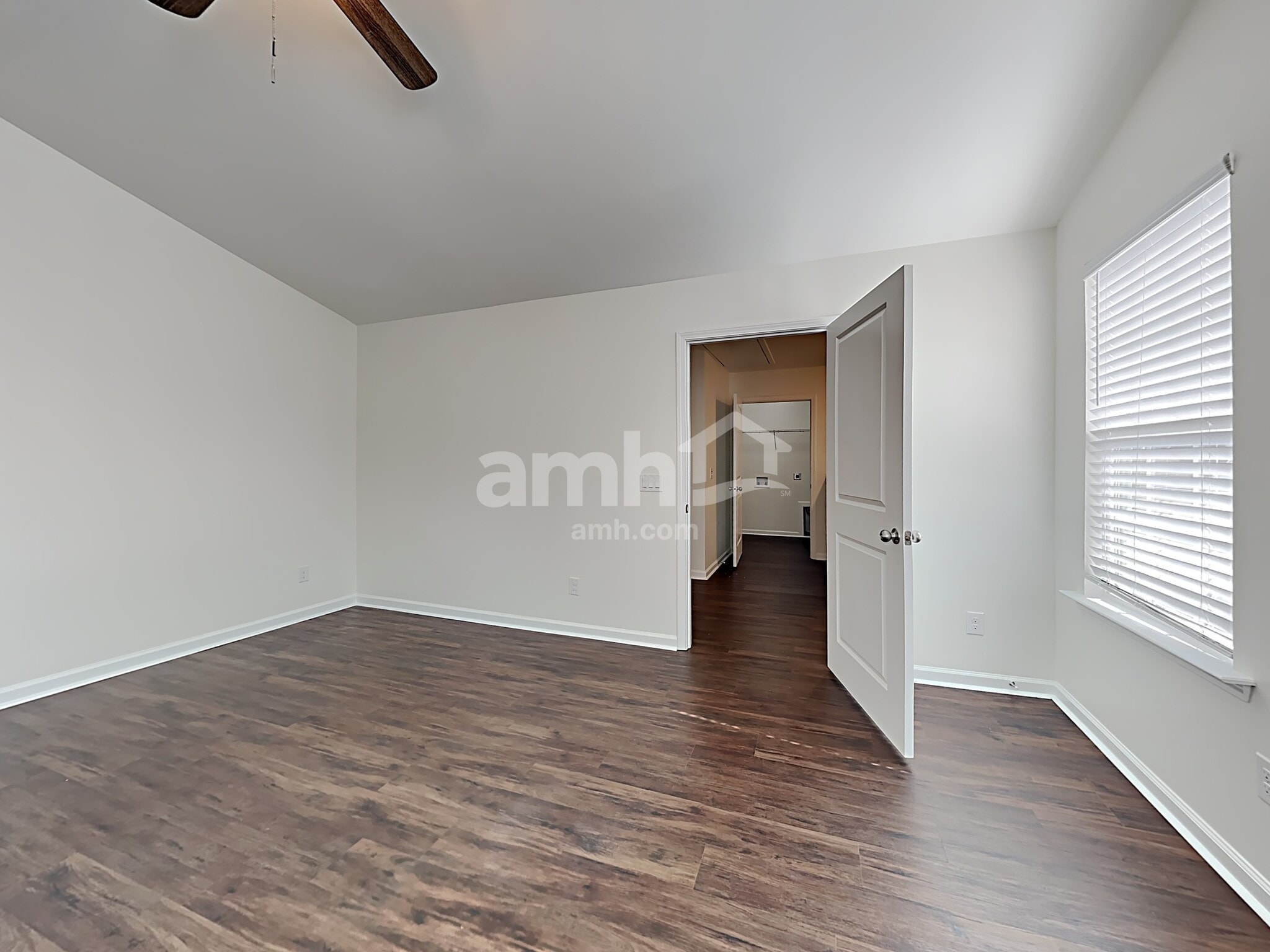 Building Photo - 37 Sand Live Oak Dr