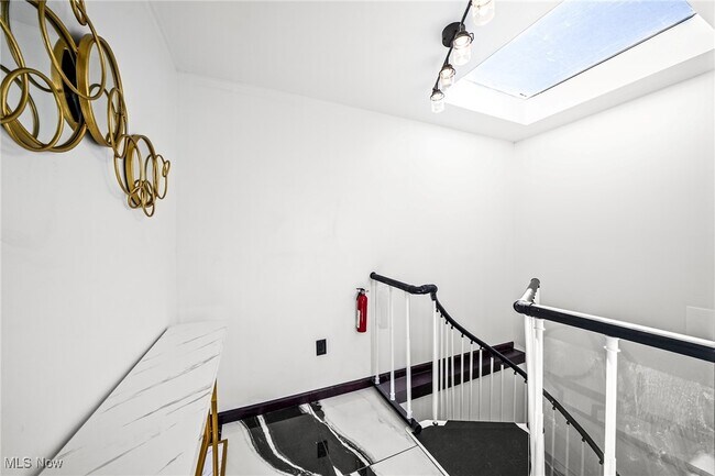 Building Photo - 408 W St Clair Ave