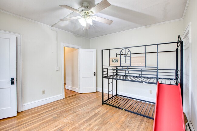 Building Photo - 429 New Britain Ave