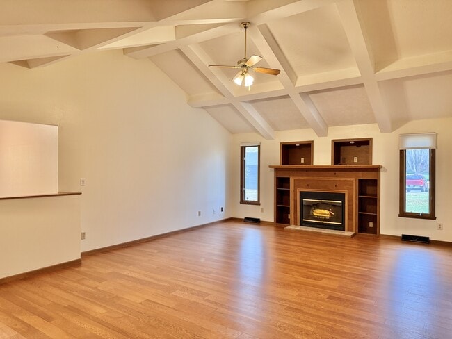 Building Photo - 9807 Double Ditch Cir