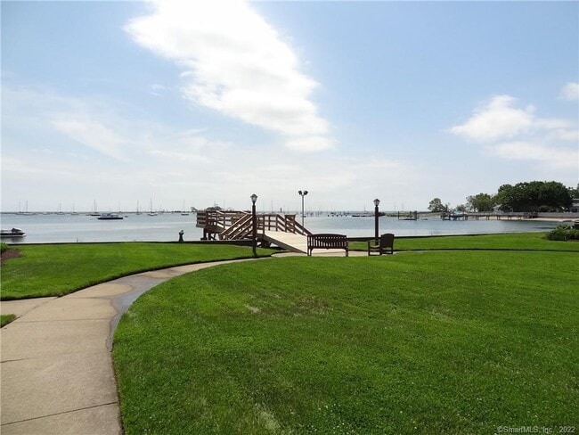 Building Photo - 350 Grovers Ave