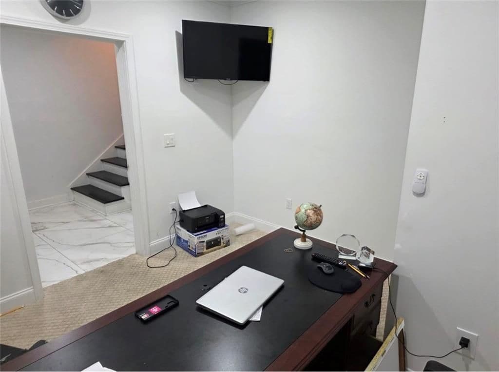 Building Photo - 4082 Groveland Park Dr