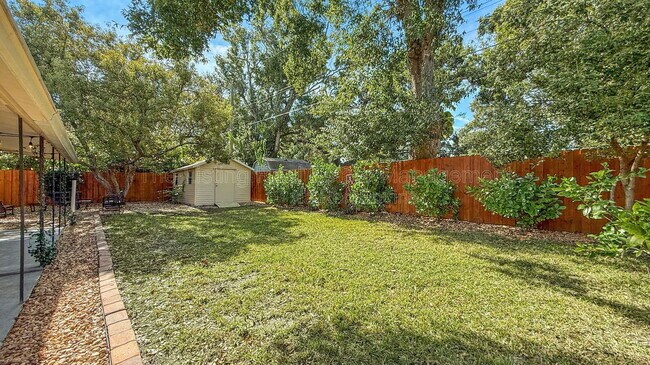 Building Photo - 4517 S Hesperides St