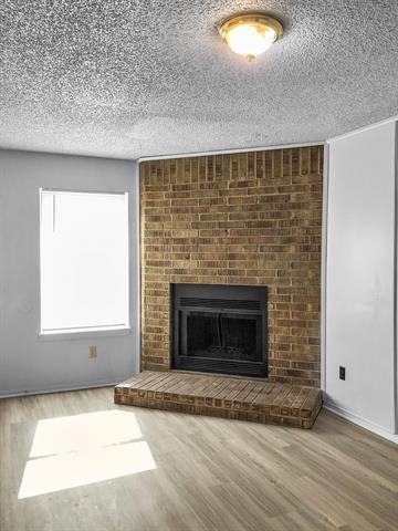 Building Photo - 821 N Mesquite St